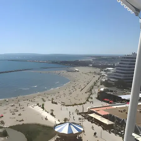 Avec Piscine Apartment *